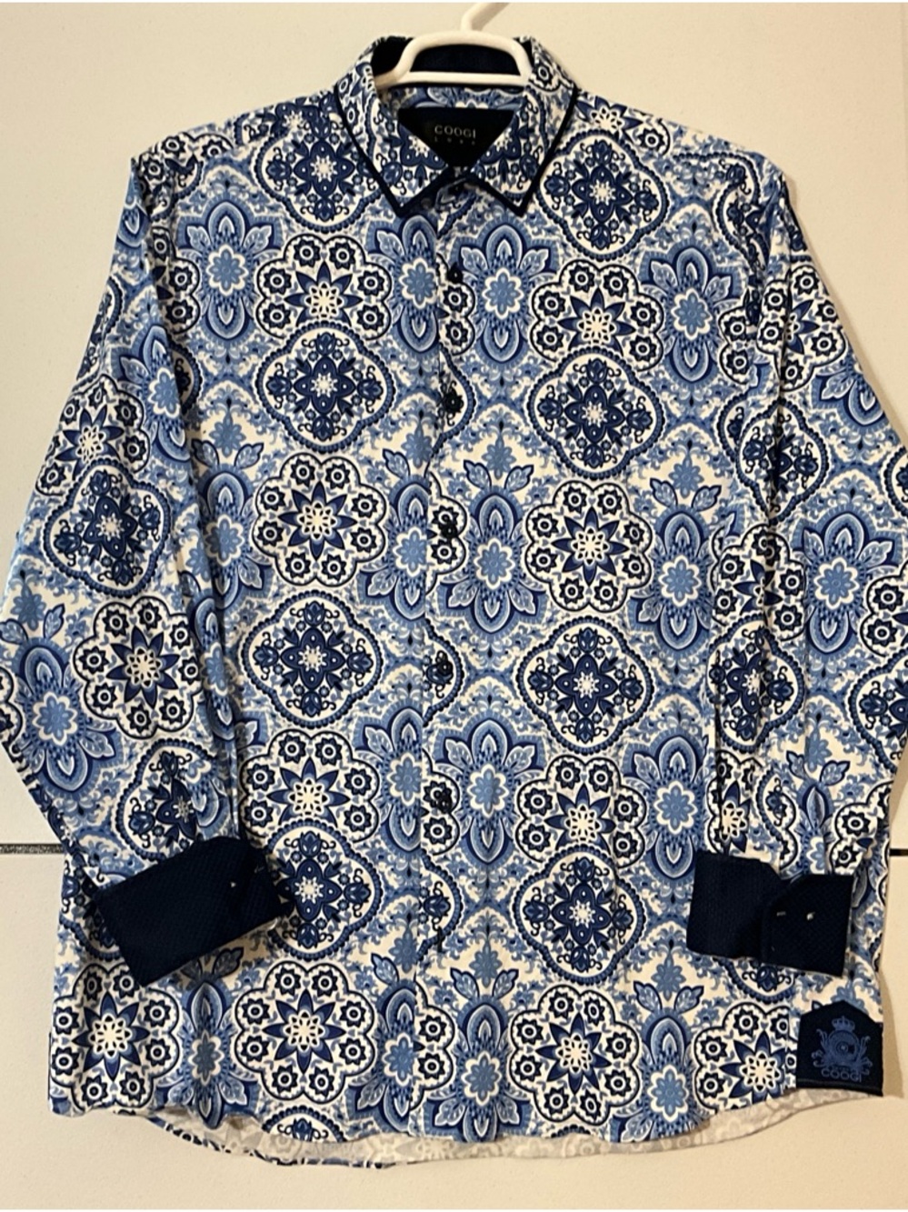 COOGI 2XL Bold Blue Medallion Print Shirt Button Up Statement Designer